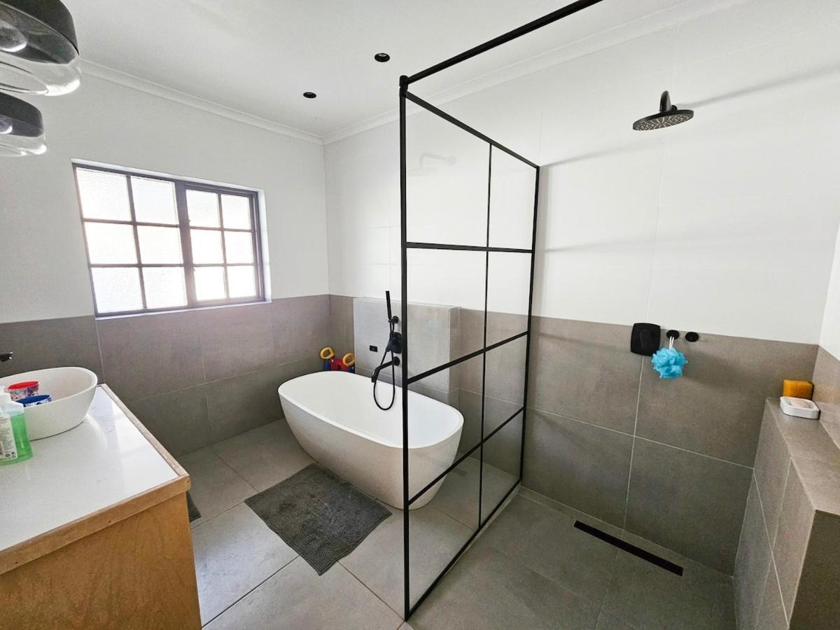 Indoor Pool Paradise In Stellies Stellenbosch Dış mekan fotoğraf